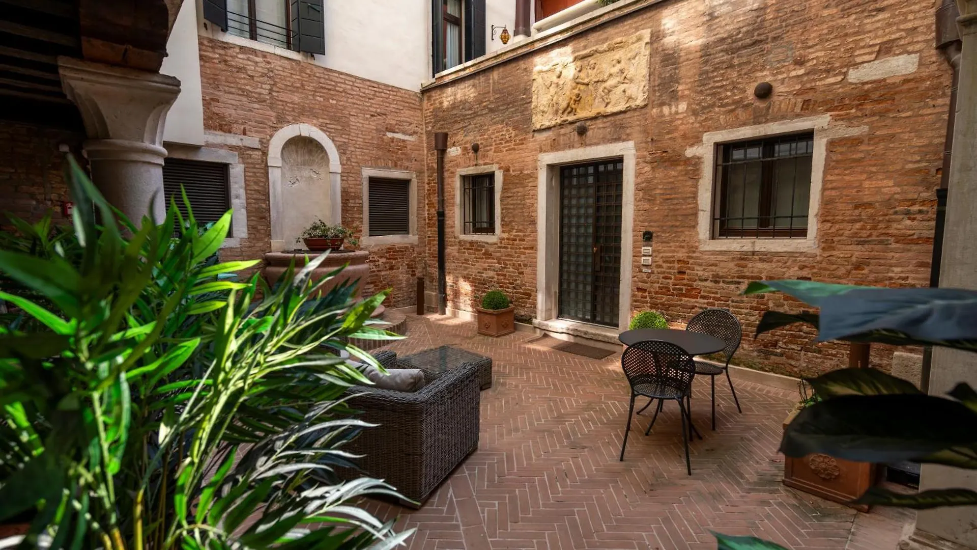 Palazzo Morosini Degli Spezieri - Lifestyle Apartments Benátky
