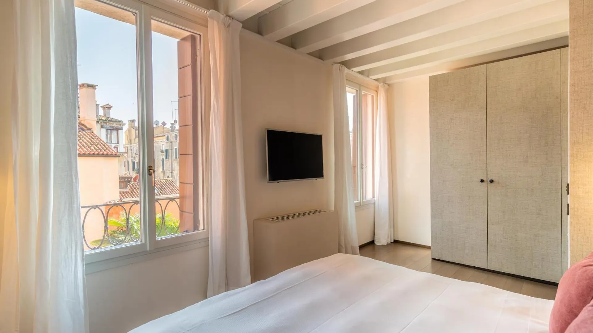 Palazzo Morosini Degli Spezieri - Lifestyle Apartments Venedig 0*,  Italien